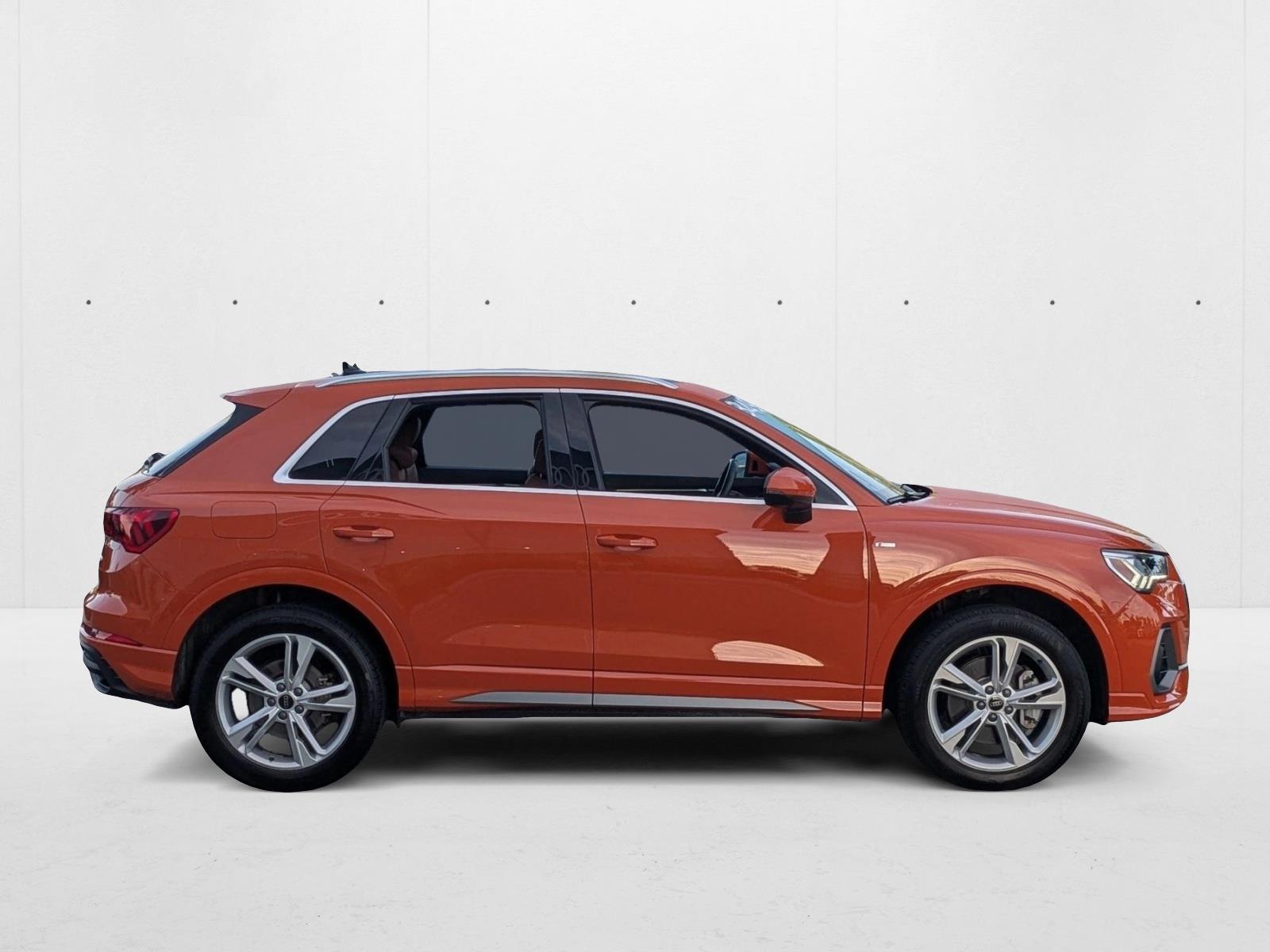 2024 Audi Q3 S line Premium Plus photo 2