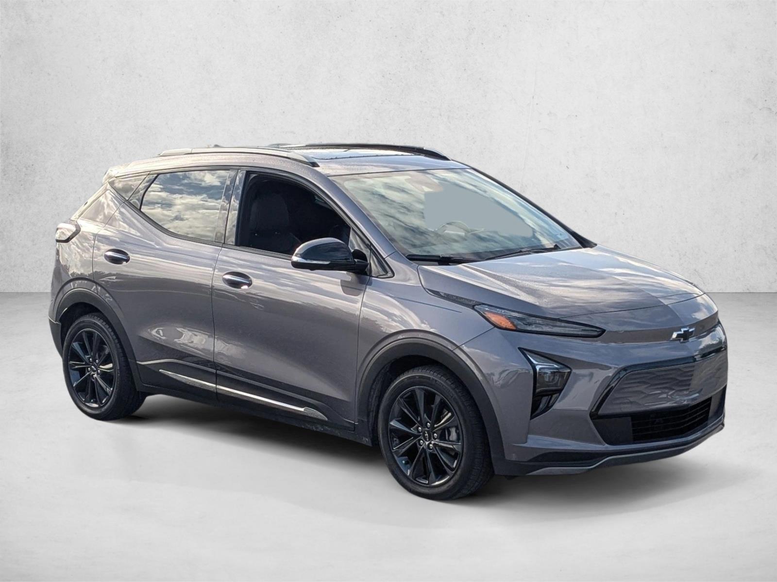 2022 Chevrolet Bolt EUV Premier photo 3