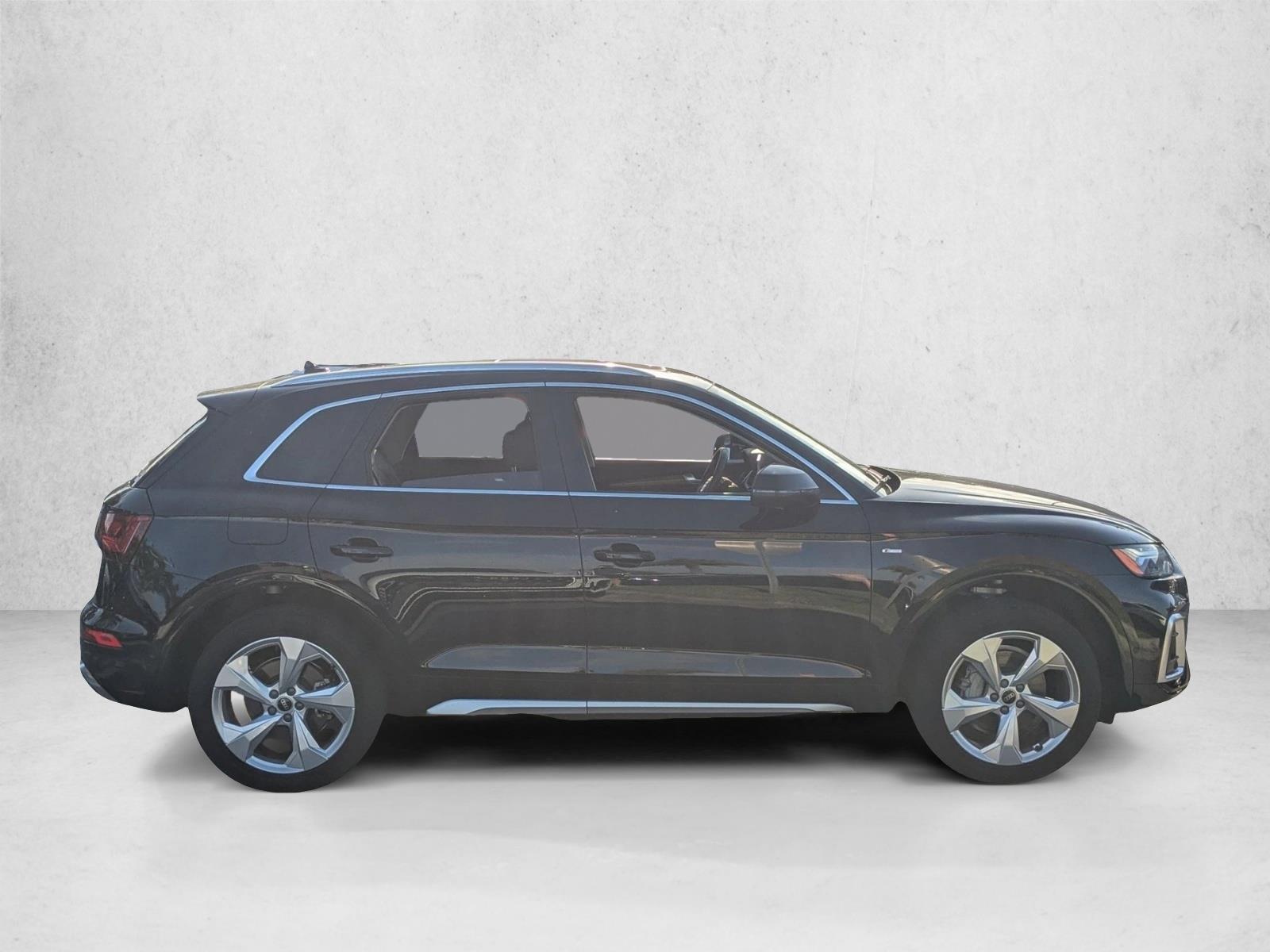 2023 Audi Q5 S line Premium Prestige photo 3