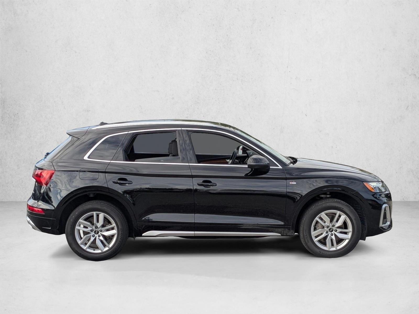 2023 Audi Q5 S line Premium photo 3