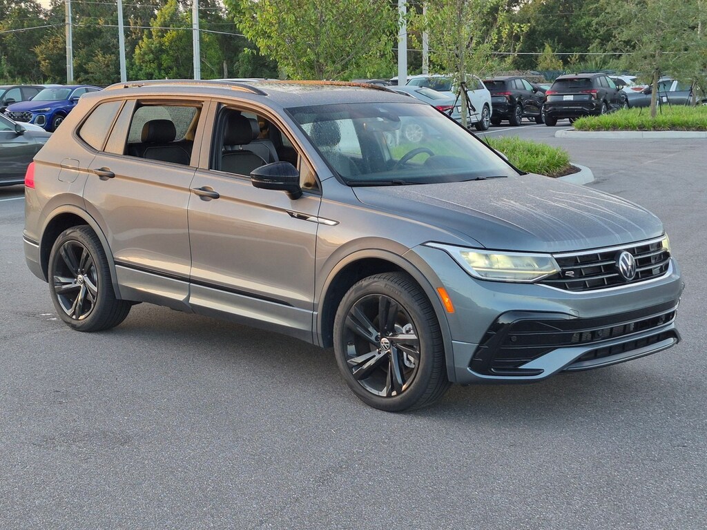 Used 2024 Volkswagen Tiguan SE R-Line Black Sport Utility