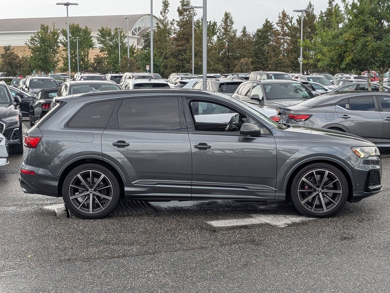 2021 Audi SQ7 Prestige photo 2