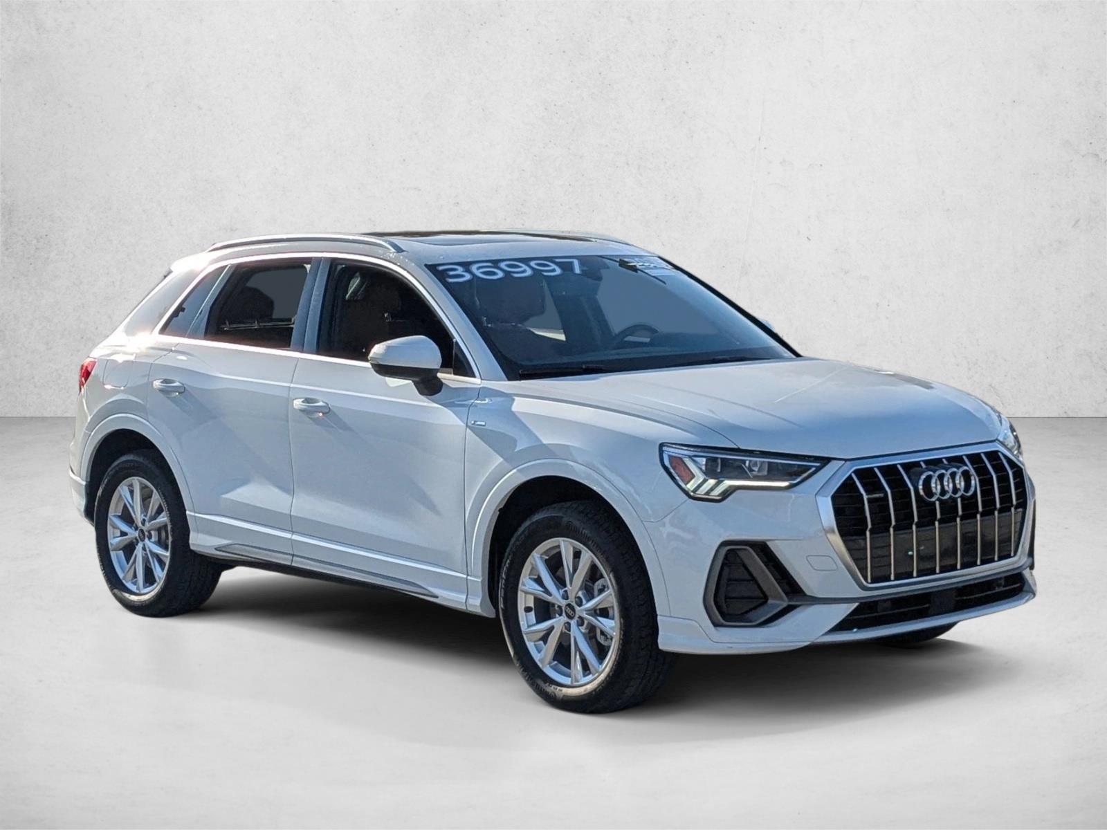 2025 Audi Q3 S line Premium Plus photo 3