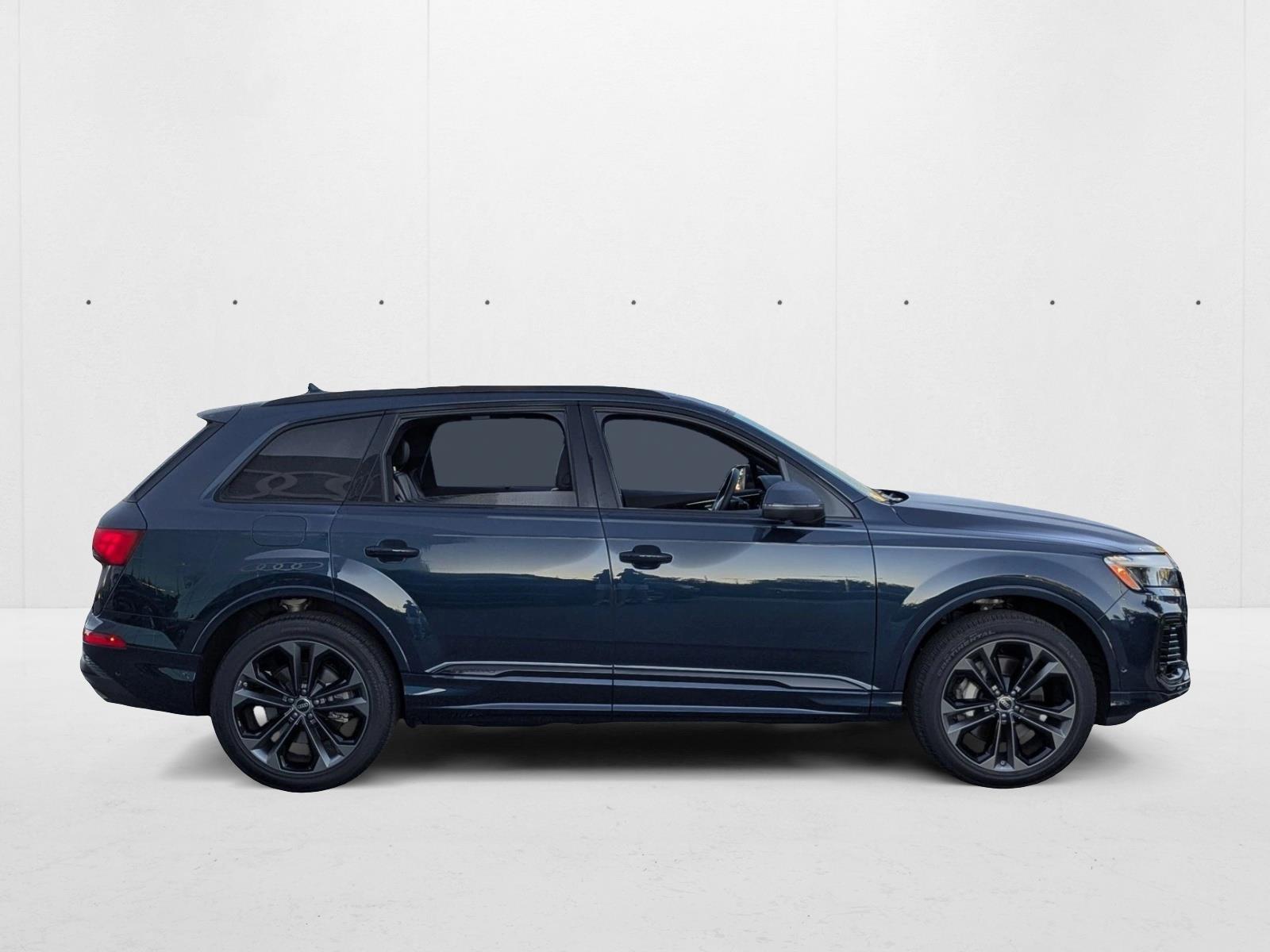 2025 Audi Q7 Premium Plus photo 4
