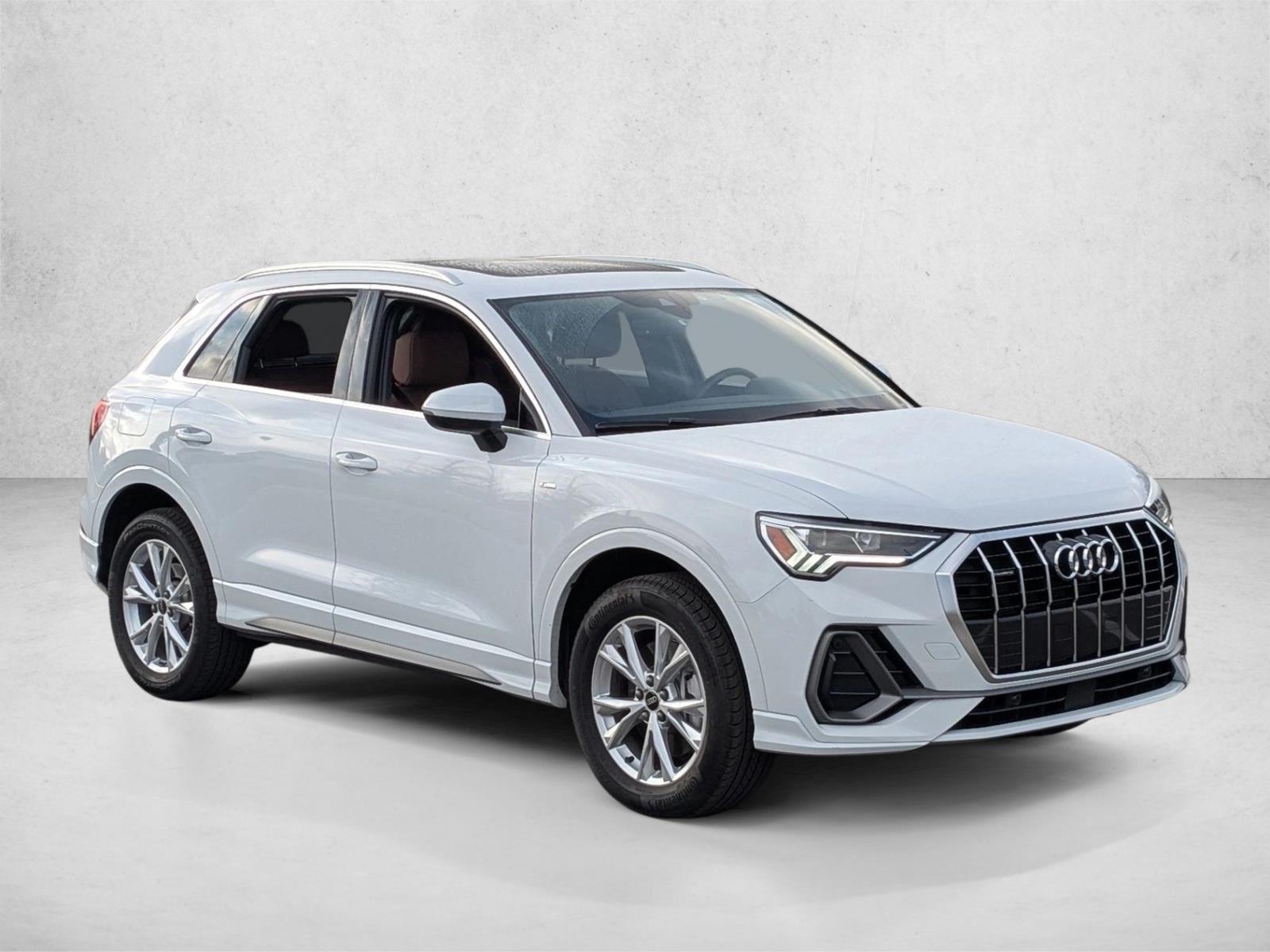 2025 Audi Q3 S line Premium Plus photo 3