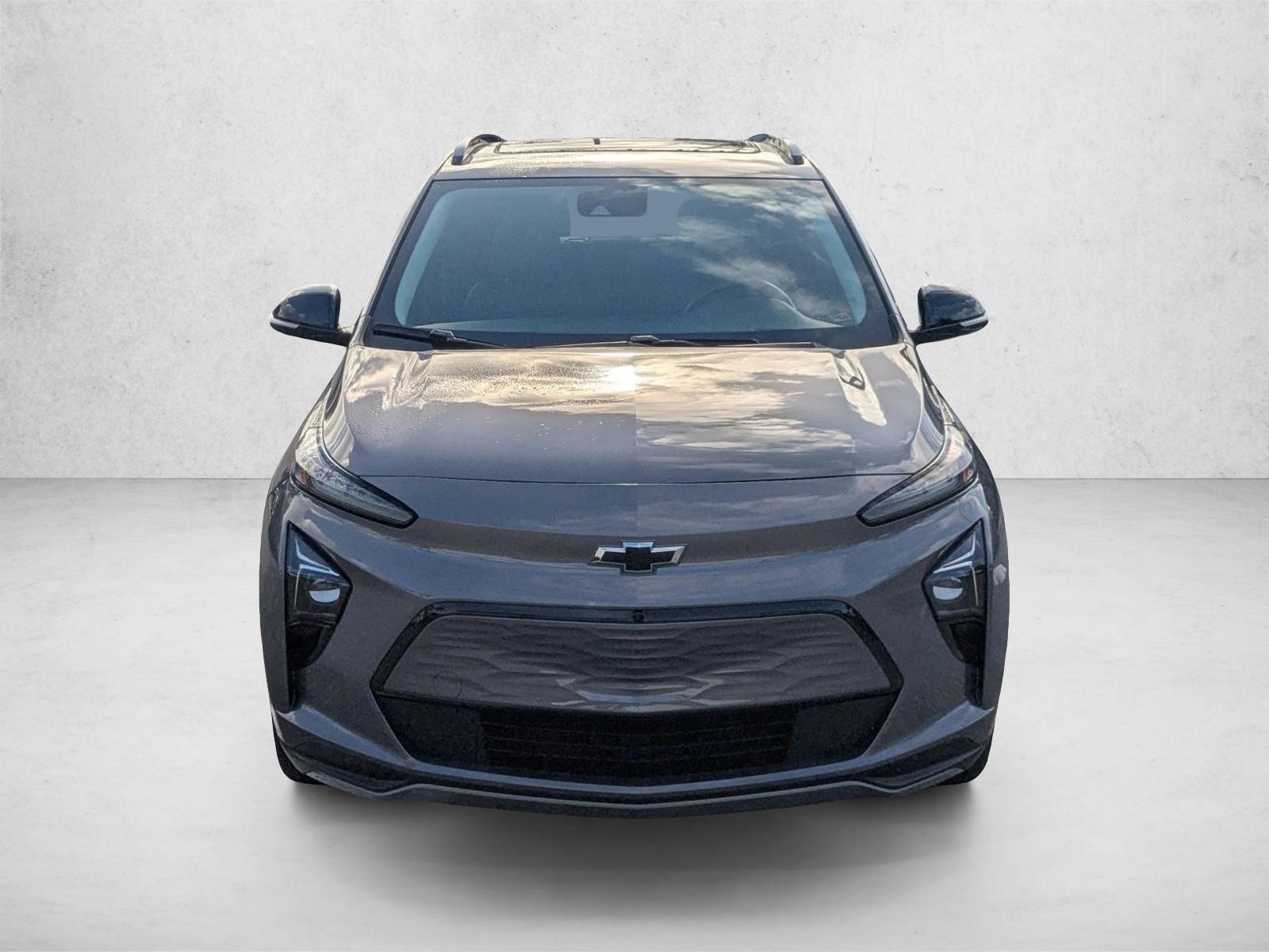 2022 Chevrolet Bolt EUV Premier photo 2
