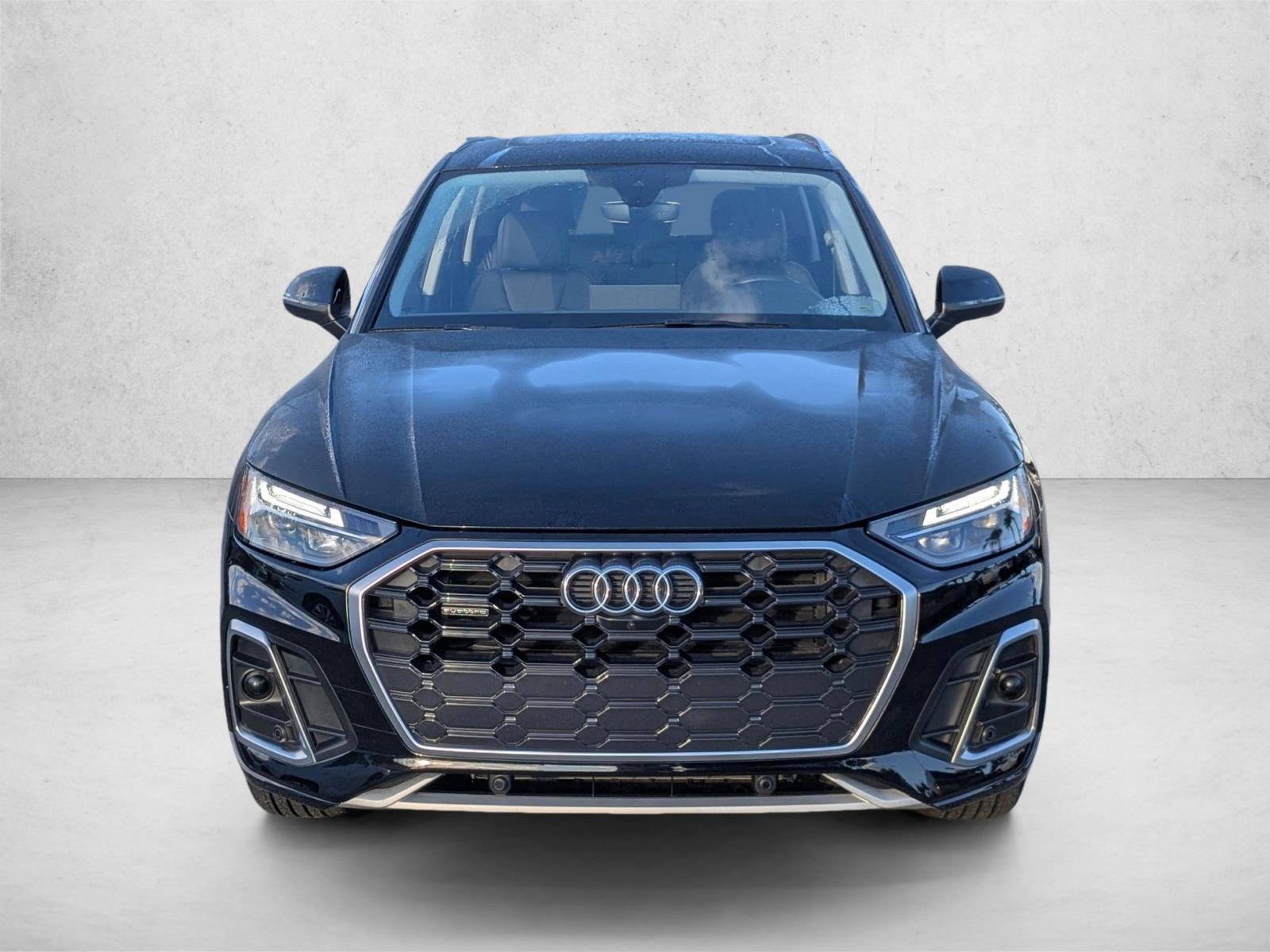 2025 Audi Q5 S line Premium Plus photo 2