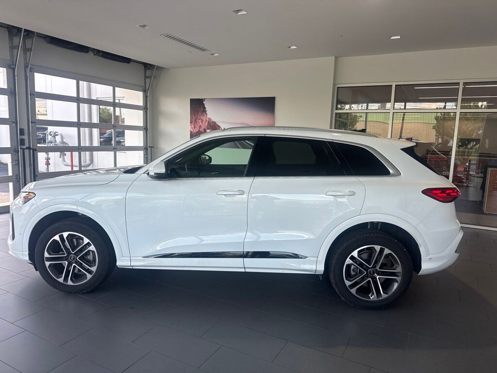Certified 2025 Audi Q5 2.0T Premium SUV