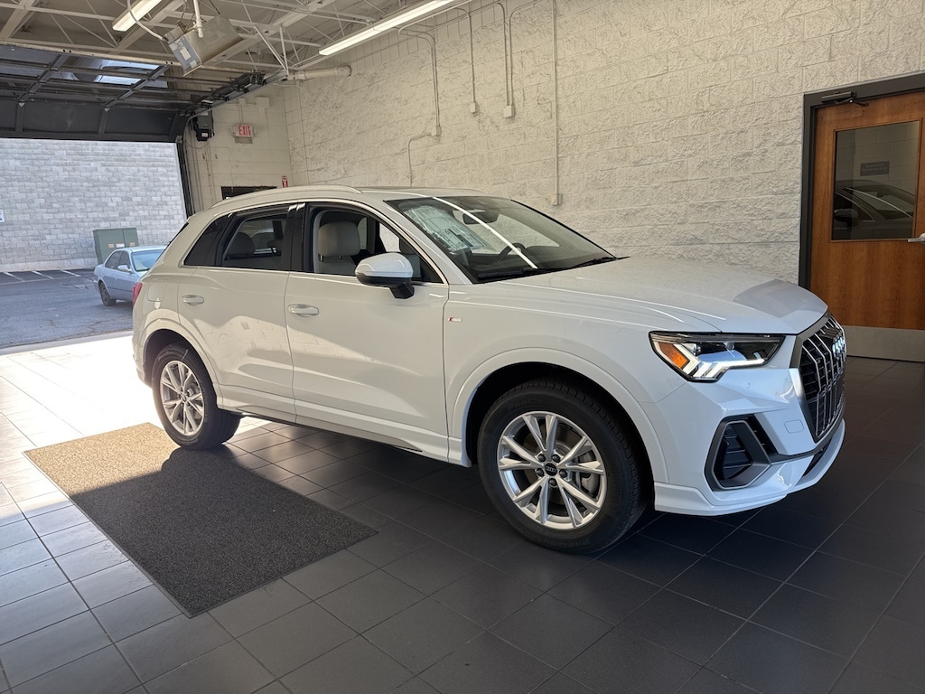 New 2025 Audi Q3 45 S line Premium Plus SUV