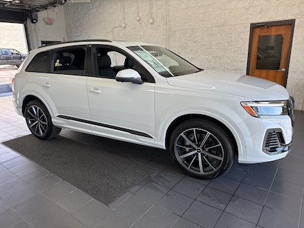 2025 Audi Q7 45 Premium Plus SUV