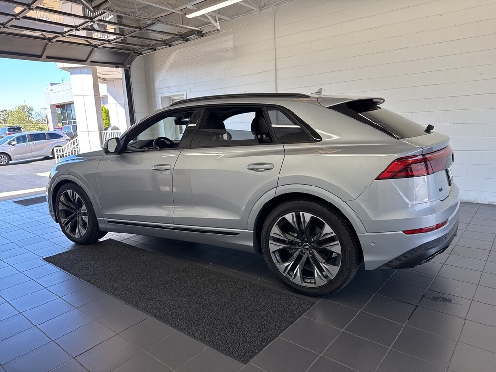New 2025 Audi Q8 55 Prestige SUV