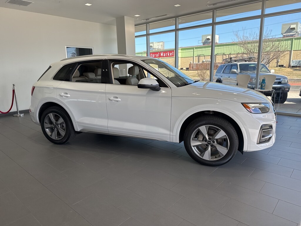 Used 2024 Audi Q5 40 Premium SUV