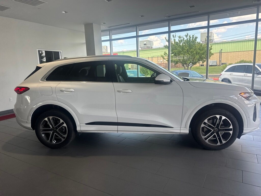 Certified 2025 Audi Q5 2.0T Premium SUV