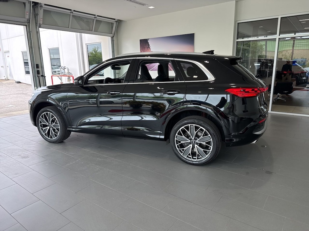 Used 2025 Audi Q5 2.0T Premium Plus SUV