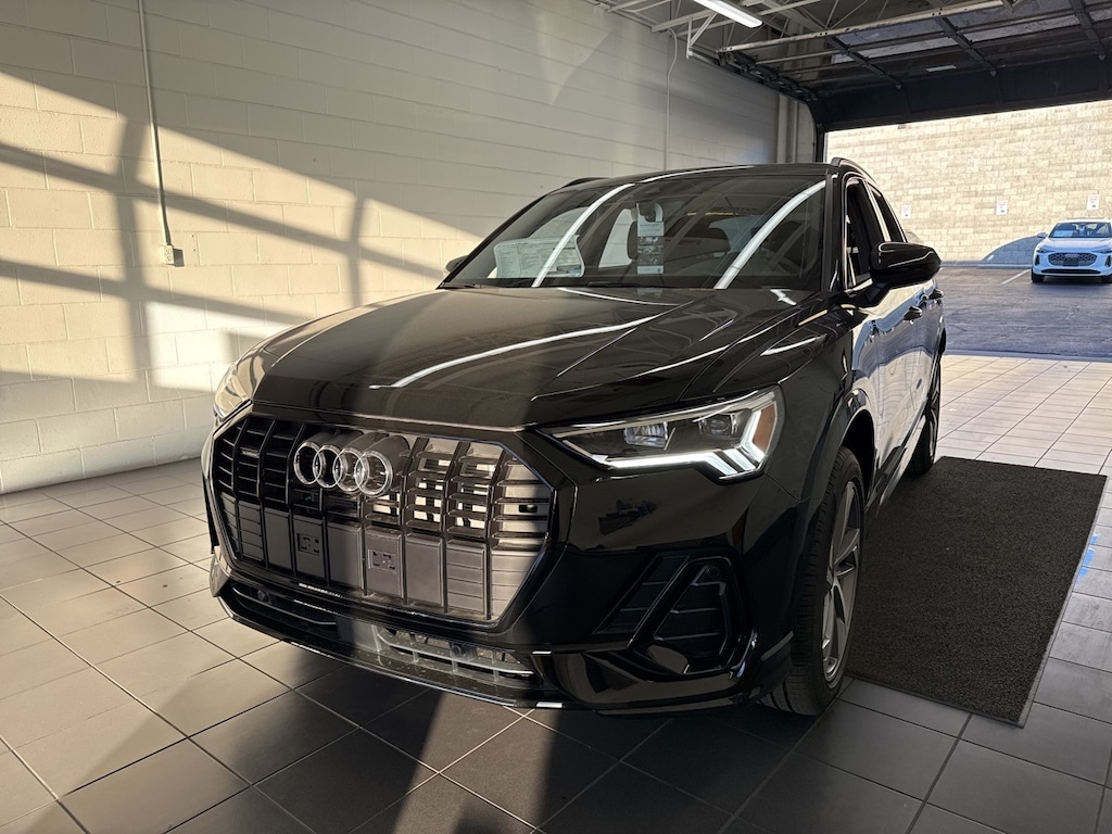 New 2025 Audi Q3 45 S line Premium SUV