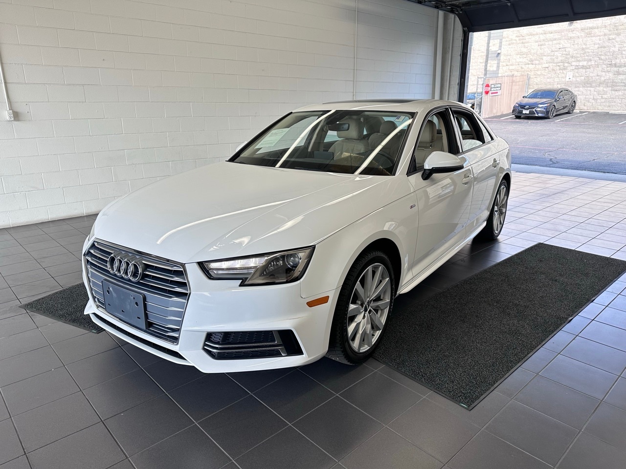 Used 2018 Audi A4 Premium with VIN WAUKMAF40JA071883 for sale in Springfield, MO