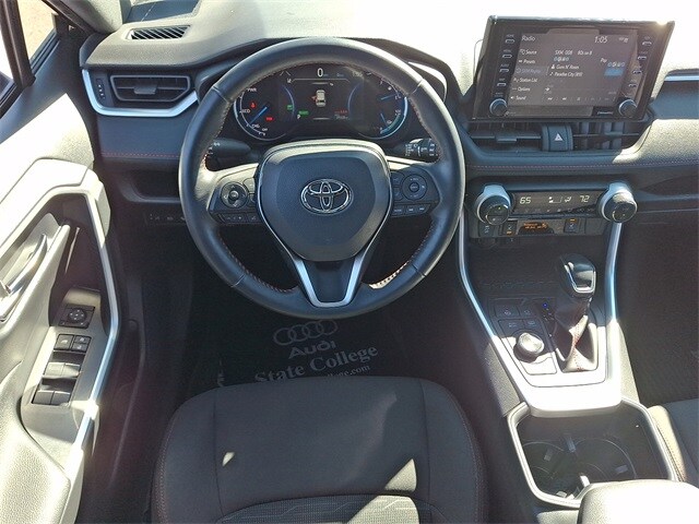 2022 Toyota RAV4 Prime SE photo 2