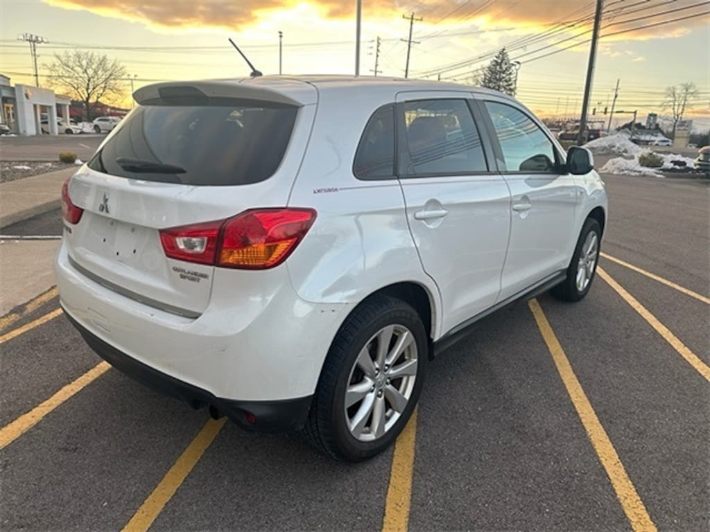 Used 2015 Mitsubishi Outlander Sport ES SUV