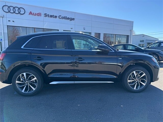 2022 Audi Q5 45 S line Premium Plus photo 4