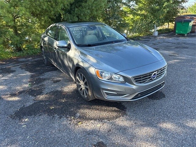 2018 Volvo S60 Inscription T5 photo 2