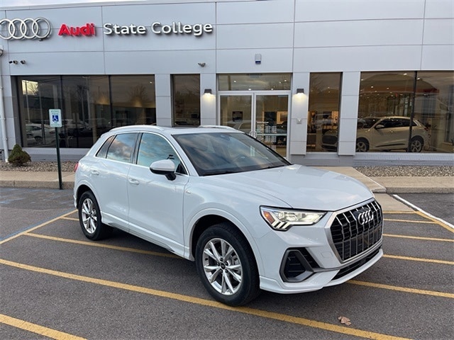 2025 Audi Q3 S Line Premium Plus's photo