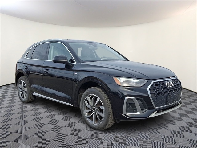 2022 Audi Q5 Premium Plus's photo