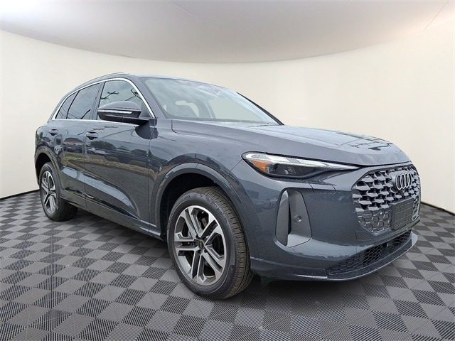 2025 Audi New Q5 Premium's photo