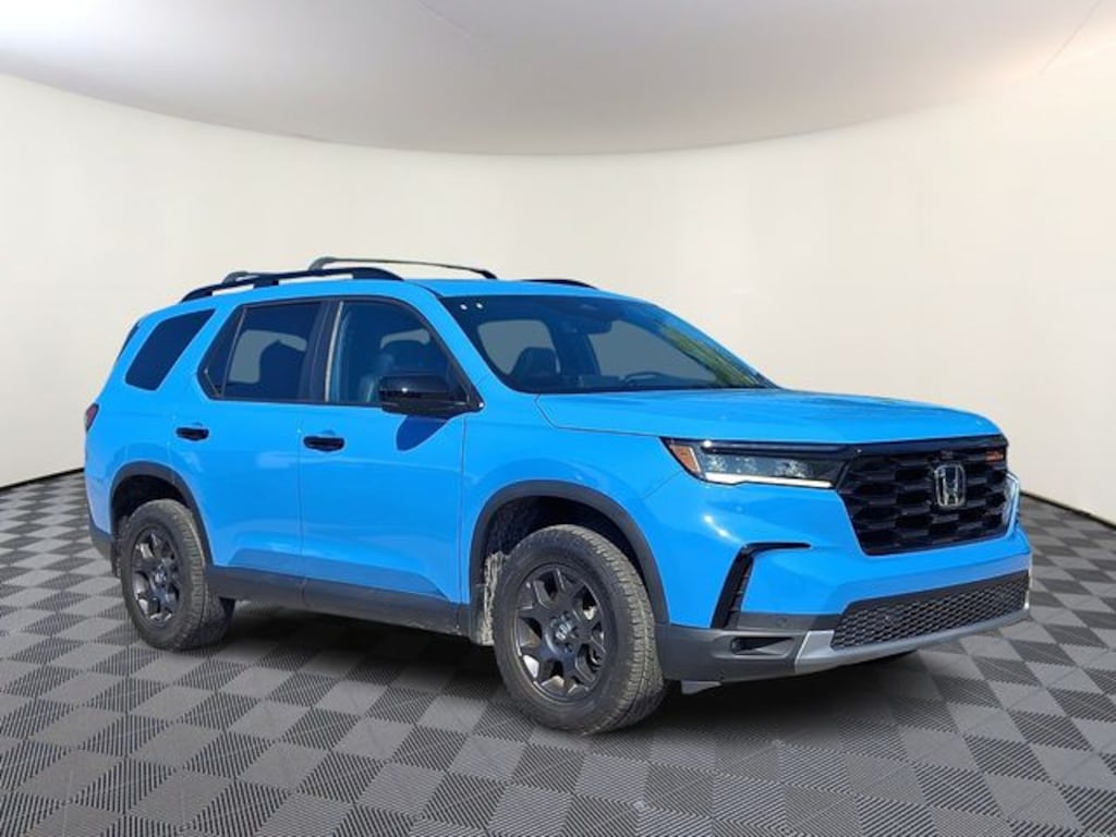 Used 2025 Honda Pilot TrailSport SUV