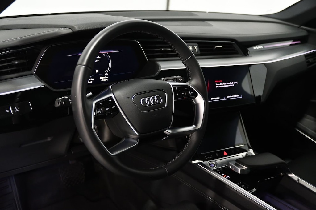 Certified 2024 Audi  Premium / Black Optics / Massages / B&O / 1.99 VUS