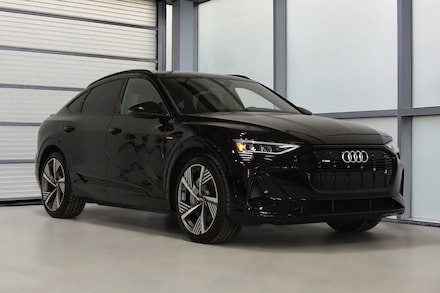 2021 Audi e-tron Technik / 2200 KM! / Black Optics / Carplay / Excl VUS