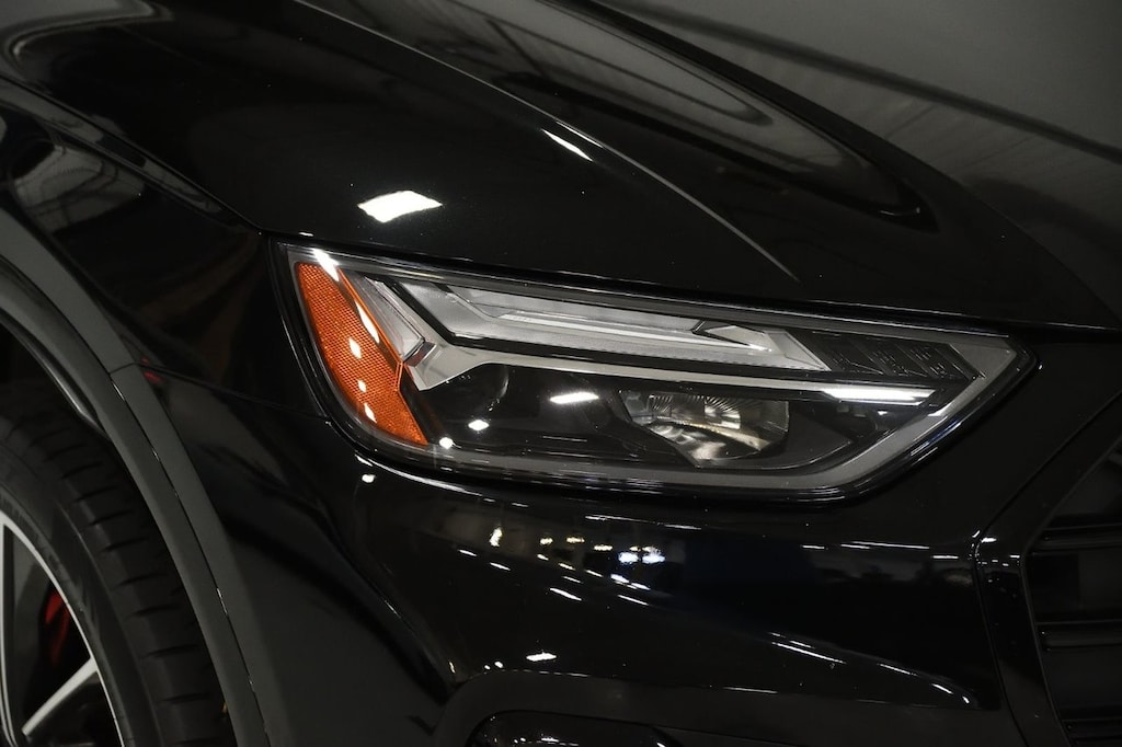 Certified 2023 Audi  Progressiv / Black Optics / Carbon / Carplay / Exc VUS