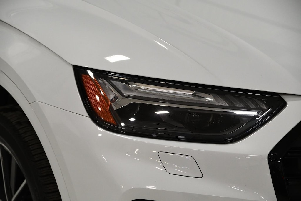 Certified 2023 Audi Technik / S-Line Black Package / Carplay / B&O VUS