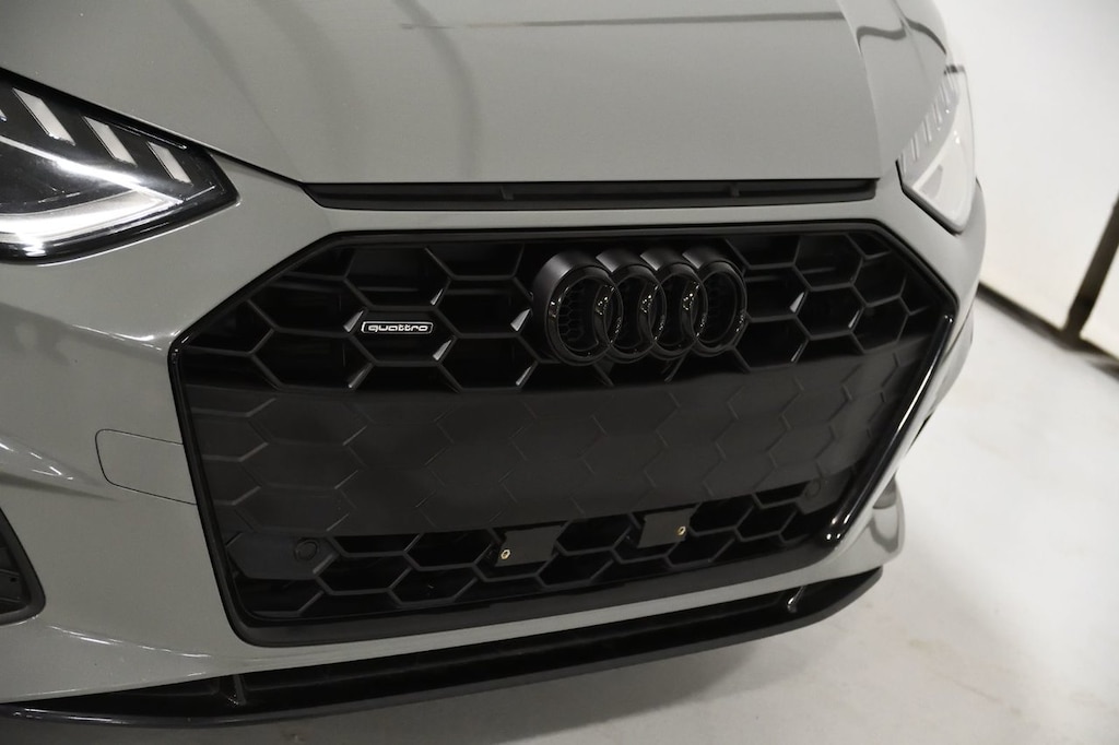 Certified 2022 Audi  Progressiv / Black Optics / Carplay / Inspected An Berline