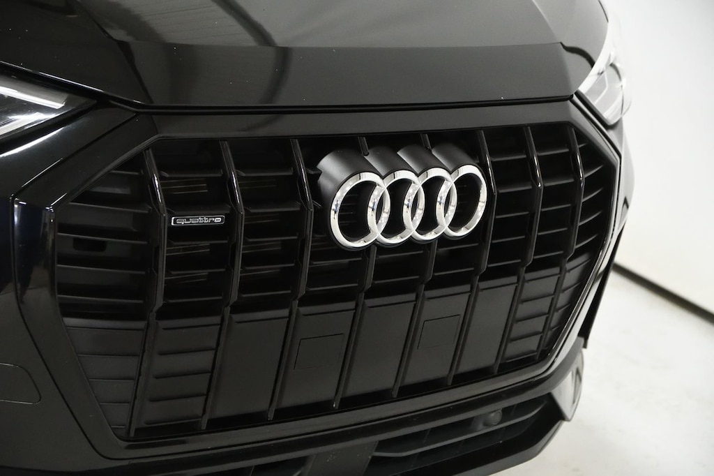 Certified 2022 Audi Progressiv / Black Optics / Carplay / Toit Pano / VUS