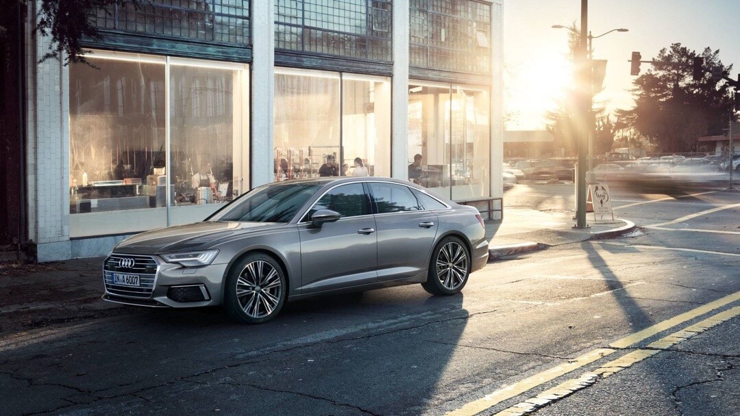 Audi A6 berline 2020 stationné