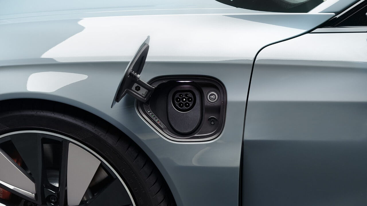 vue de la prise de recharge du Audi e-tron GT 2022