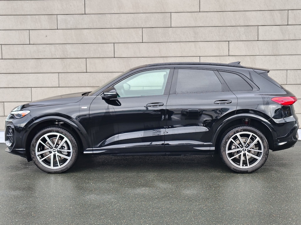 Certified 2025 Audi  2.0T SUV