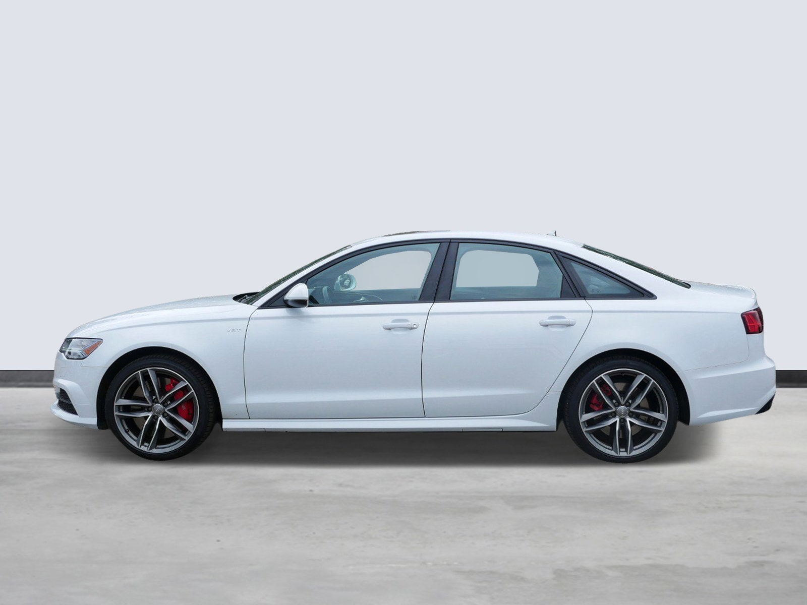 Used 2018 Audi S6 Premium Plus with VIN WAUFFAFC1JN050570 for sale in Minneapolis, Minnesota