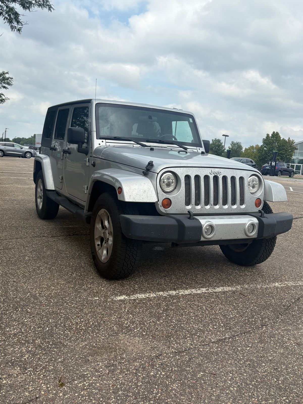 Used 2010 Jeep Wrangler Unlimited Sahara with VIN 1J4BA5H15AL117907 for sale in Minneapolis, Minnesota