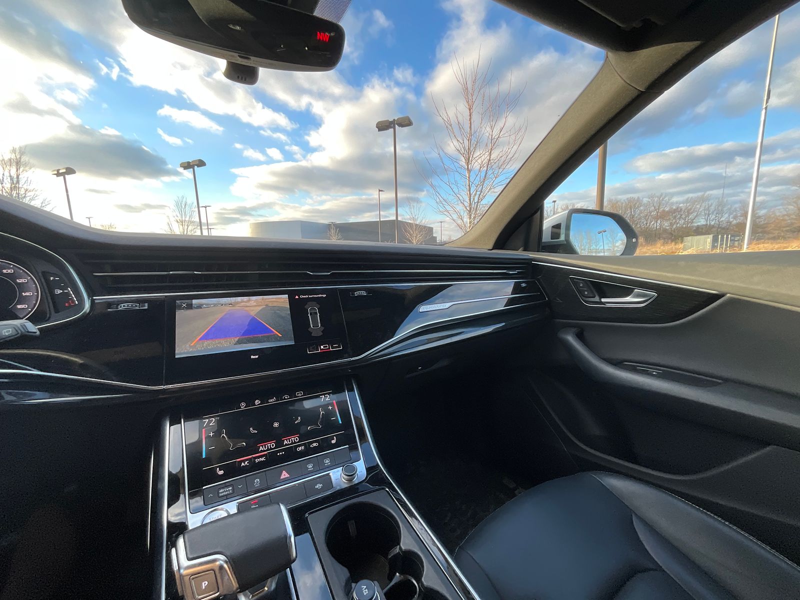 Thumbnail: 2020 Audi Q8 - 4