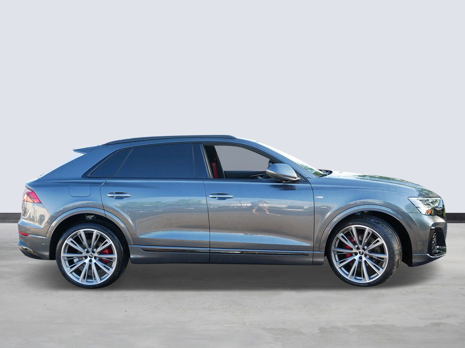 Thumbnail: 2026 Audi Q8 - 5