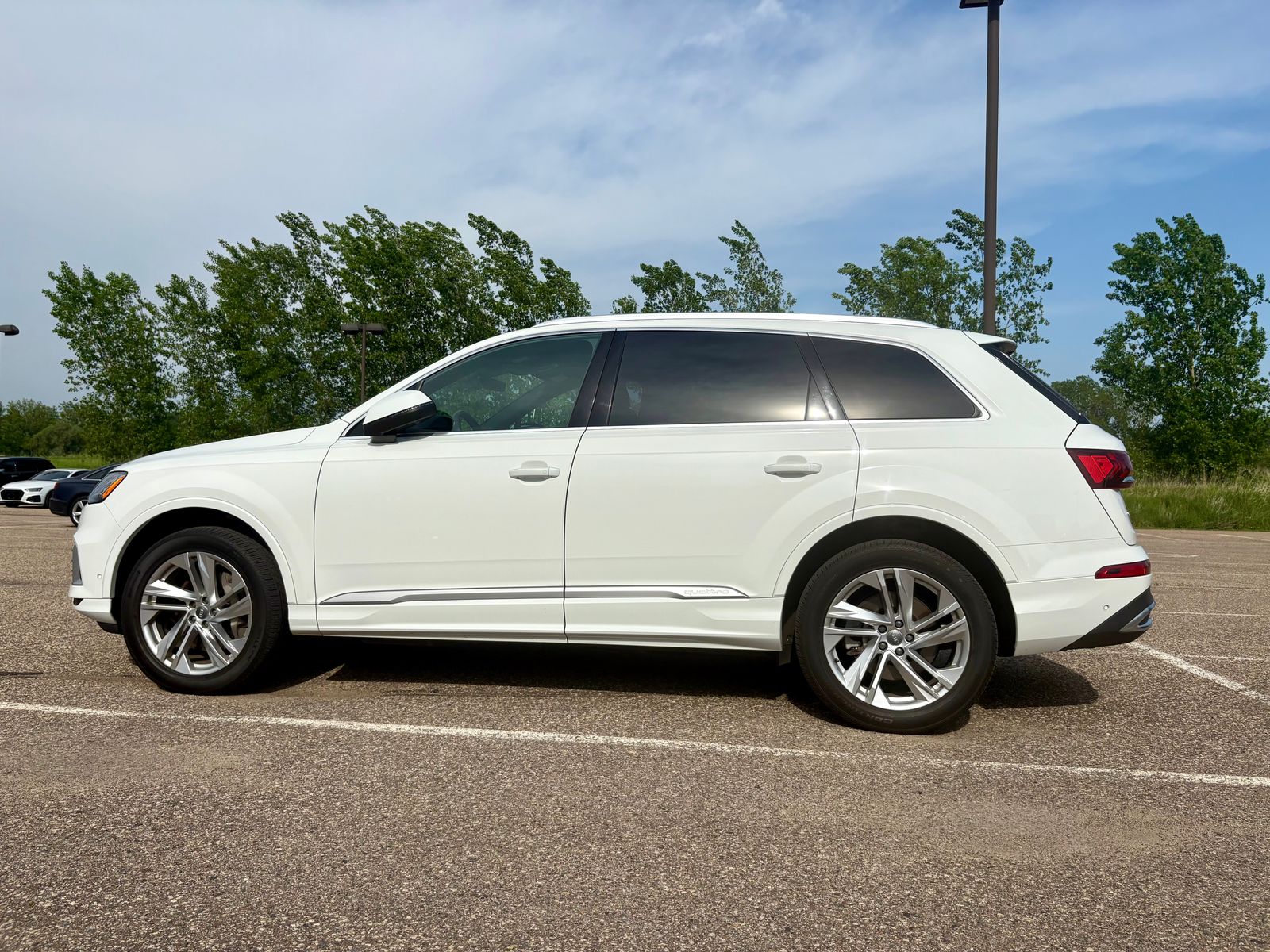 Used 2020 Audi Q7 Premium Plus with VIN WA1LXAF7XLD010254 for sale in Saint Paul, Minnesota
