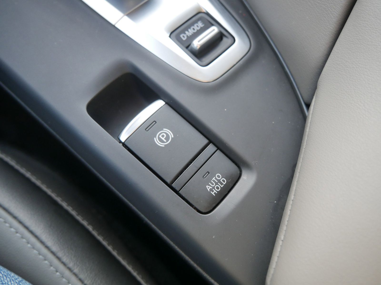 Thumbnail: 2023 INFINITI QX50 - 17