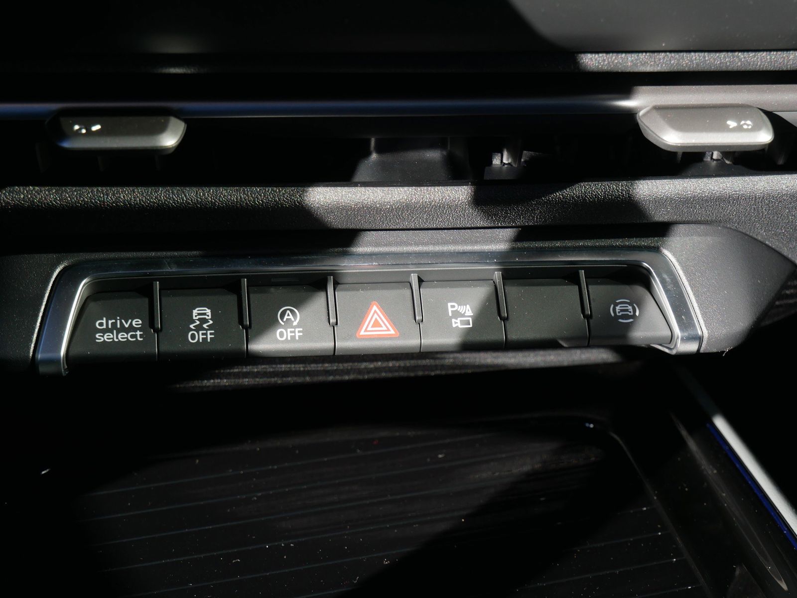 Thumbnail: 2026 Audi Q3 - 20