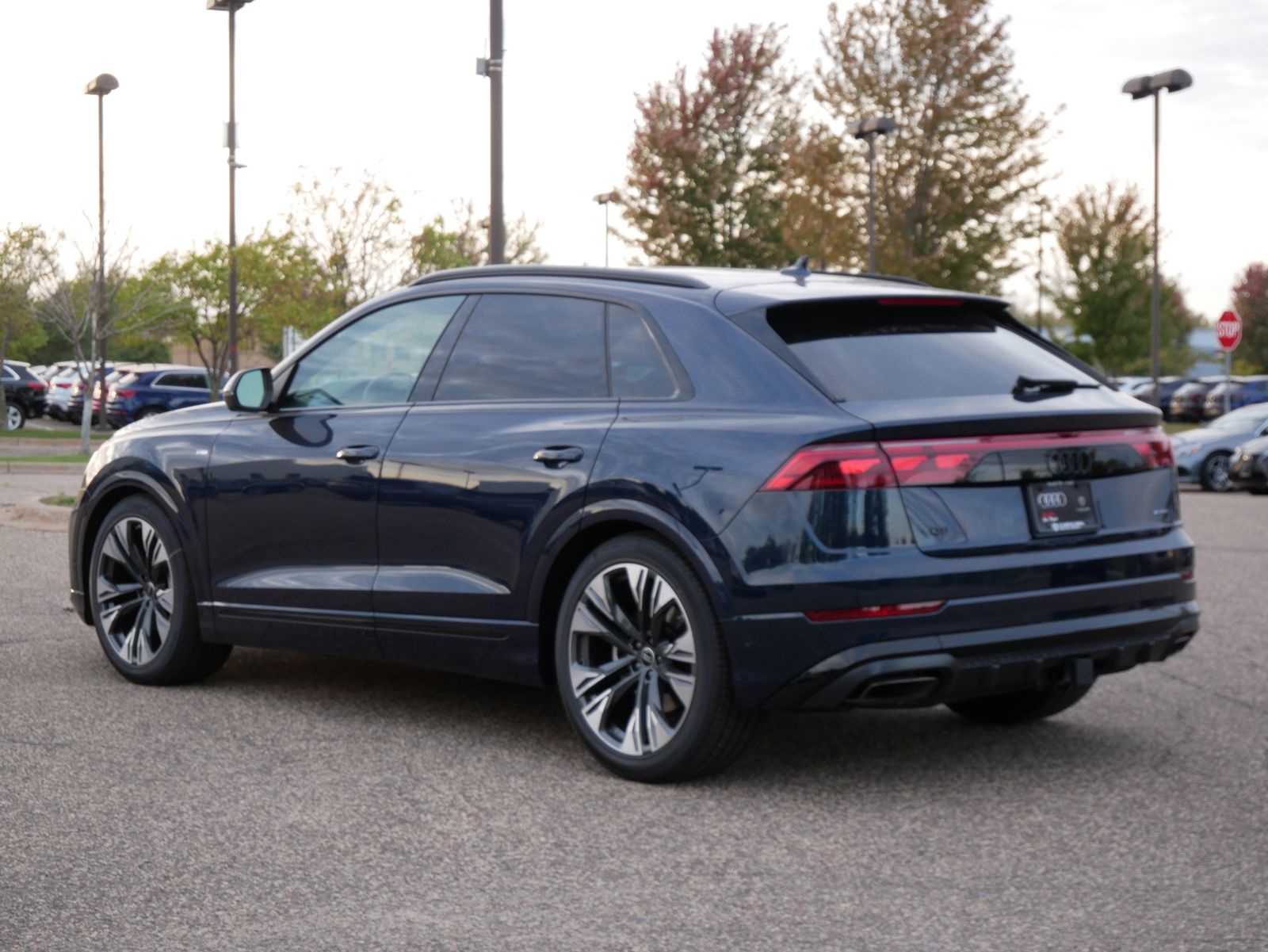 Thumbnail: 2026 Audi Q8 - 3