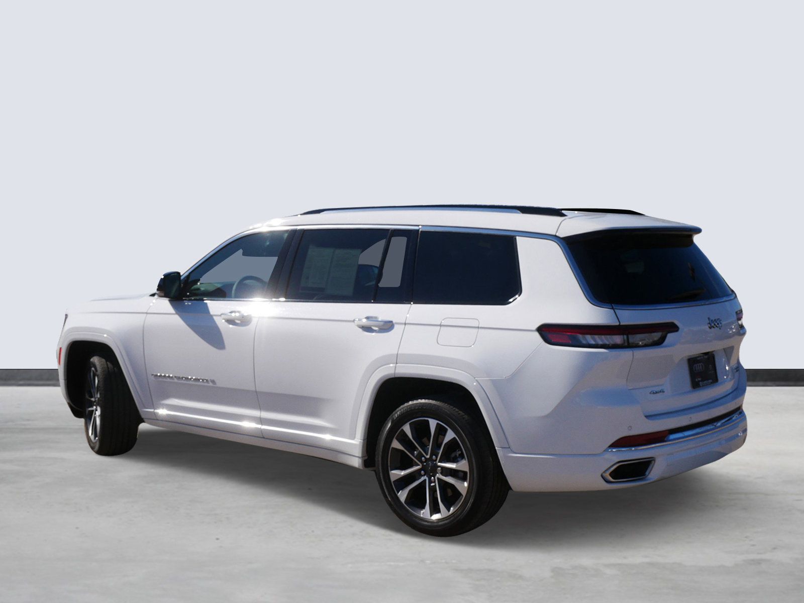 Thumbnail: 2023 Jeep Grand Cherokee L - 3