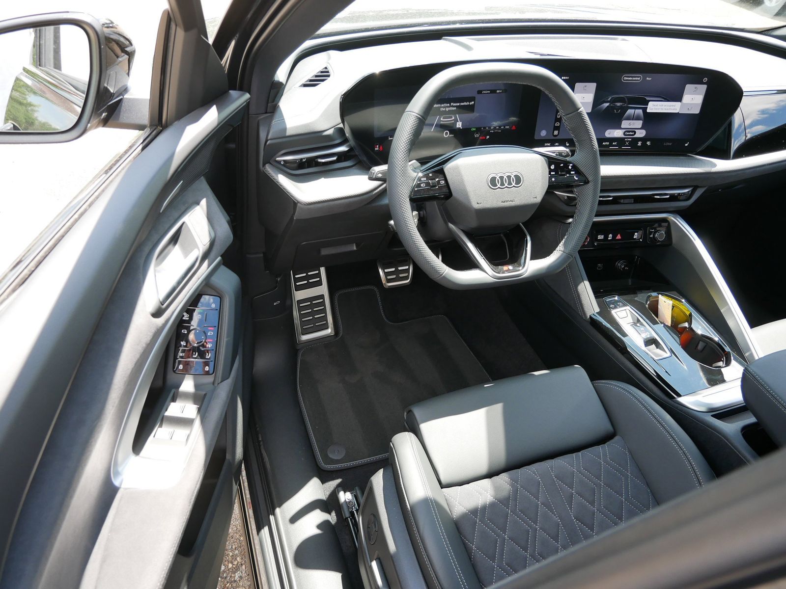 Thumbnail: 2026 Audi SQ5 - 9