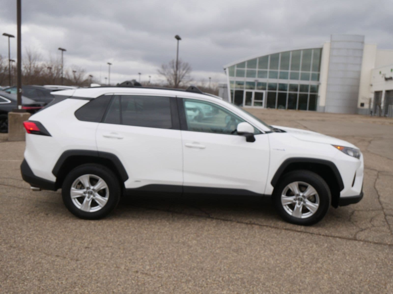 Thumbnail: 2019 Toyota RAV4 - 5