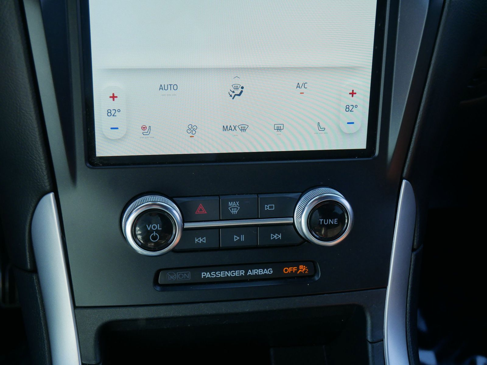 Thumbnail: 2024 Ford Edge - 18