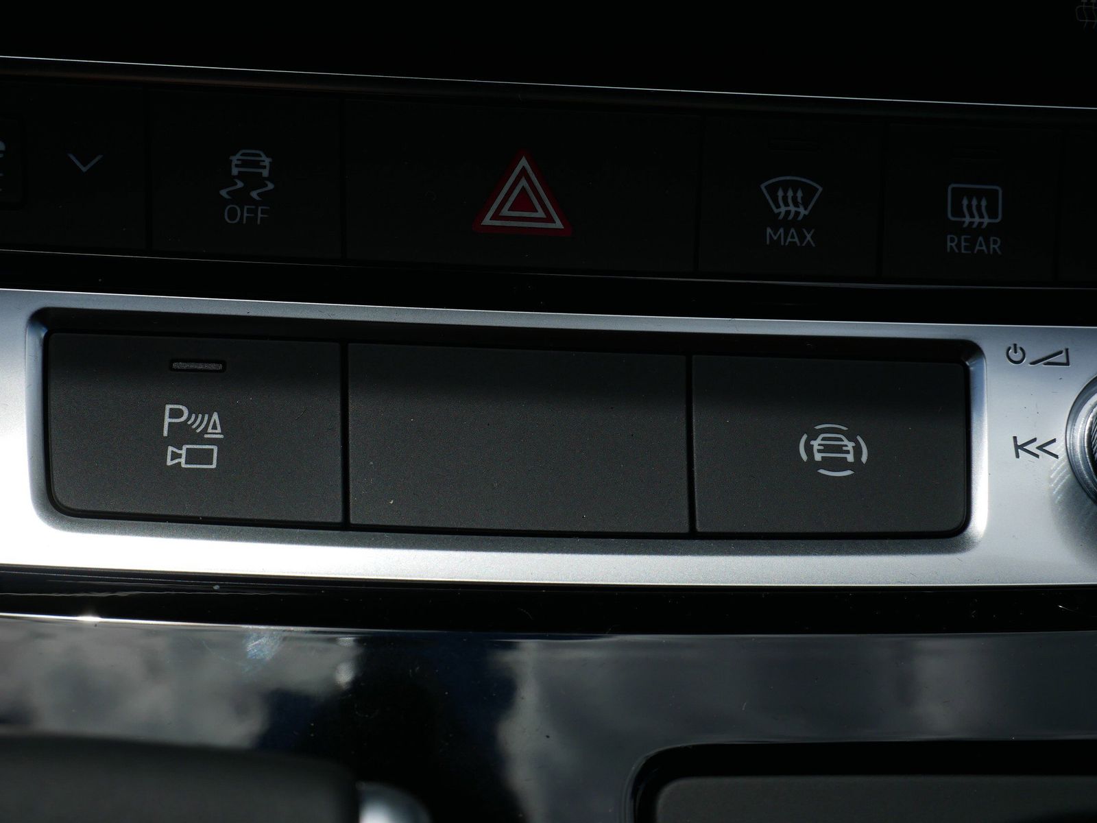 Thumbnail: 2026 Audi Q7 - 24